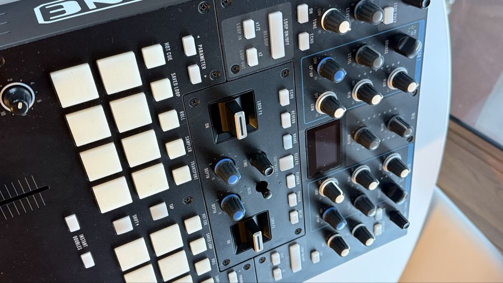 Mixer dj Rane Seventy 70 pioneer djm