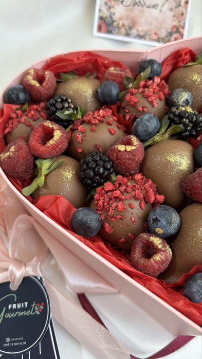 qulupnay shokolad Подарки Клубника в шоколаде