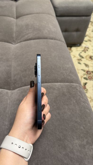 Продам iPhone 14 256 GB (темно-синий) Midnight