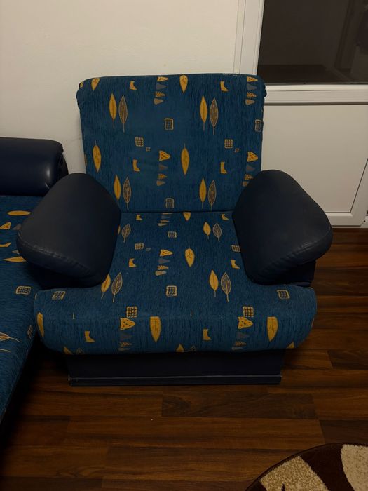 Mobilier living: canapea + două fotolii – confortabile, stare bună
