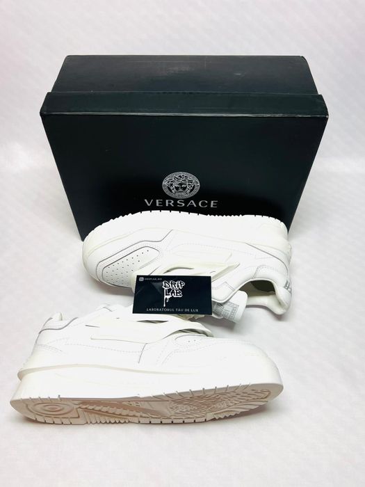 Versace odissea albi