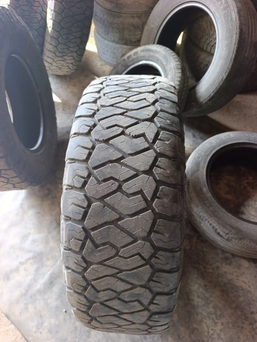 Maxxis Razr A/T 285/70/17
