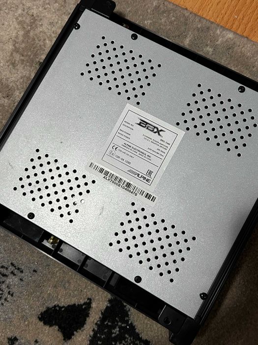 Subwoofer auto Alpine SWT-12S4 + Amplificator BBX-T600