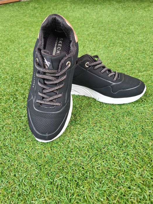 Спортни обувки Skechers