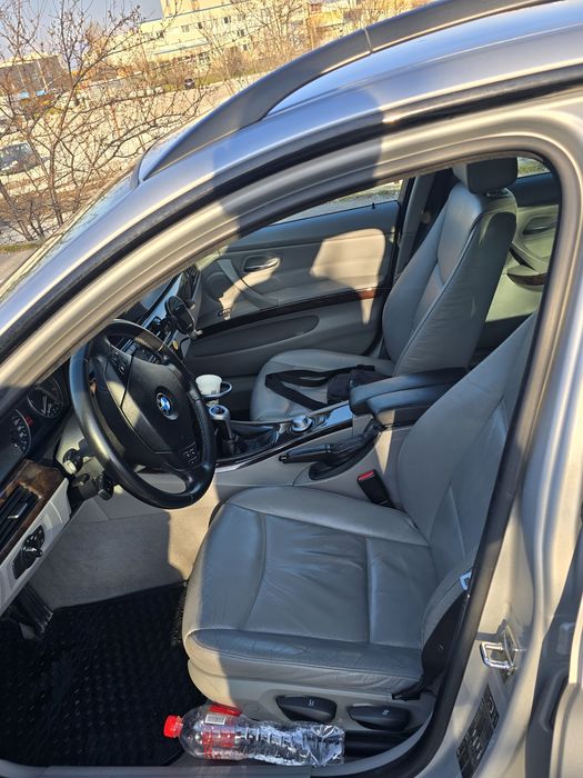 Автомобил bmw 320