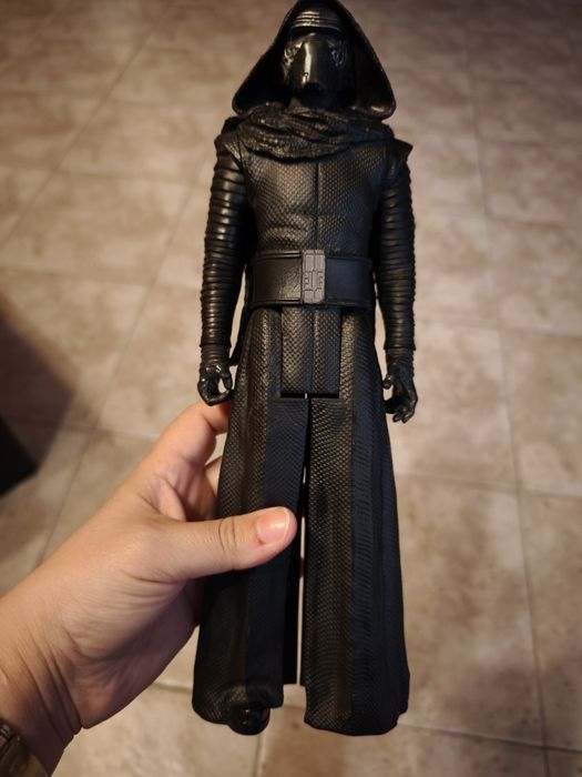 Star Wars and Marvel Action figures, Hasbro, 12