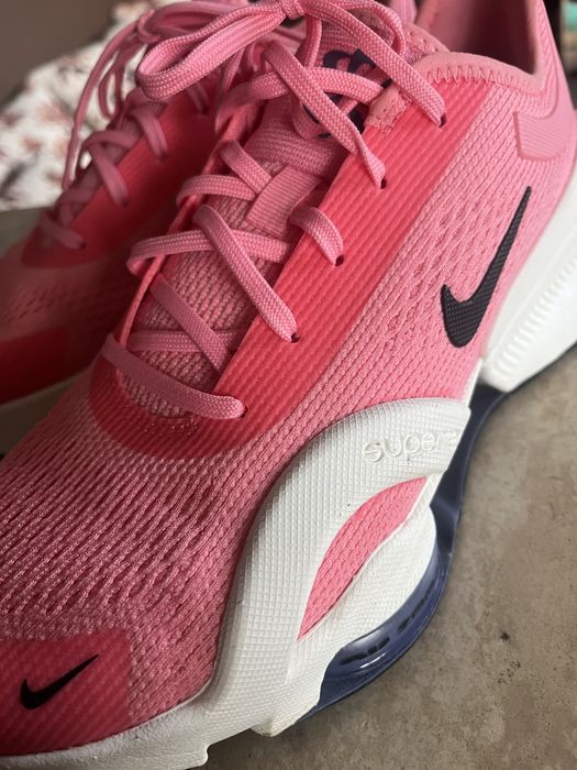 Nike woman Air Zoom