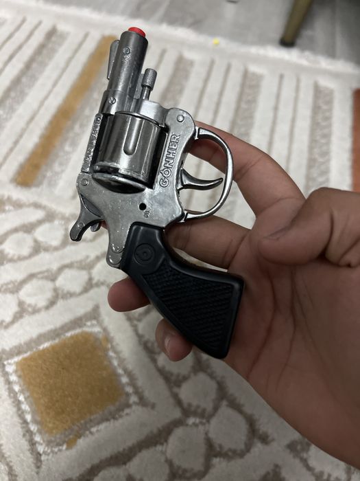 Пистолет железный