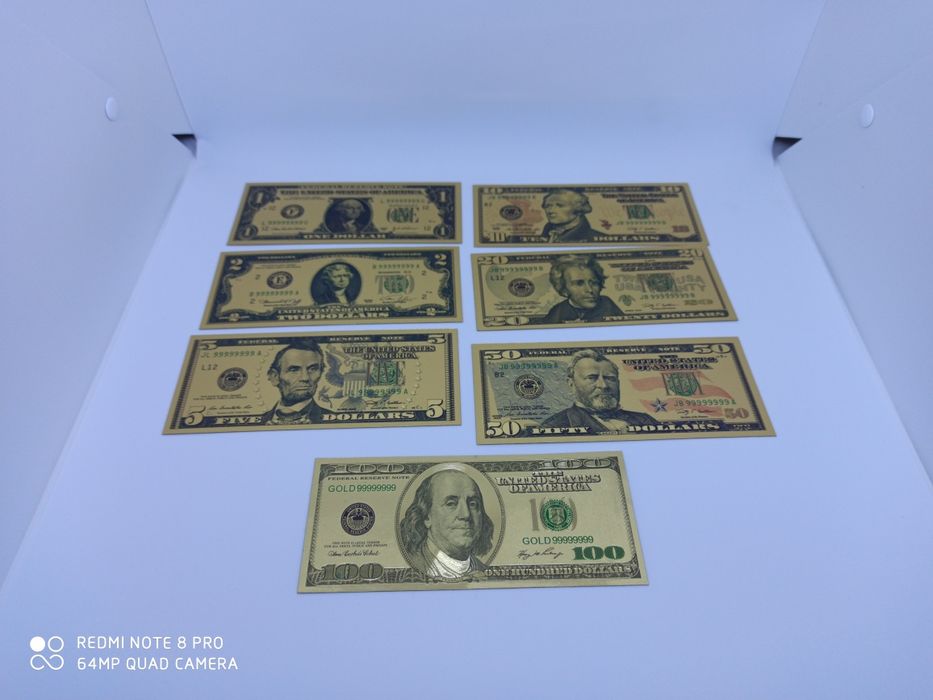 Златни банкноти евро,долари