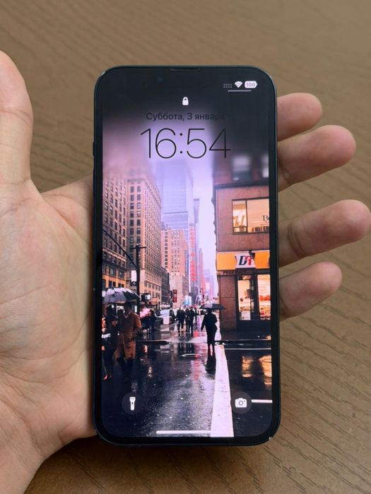 Продается Айфон 13