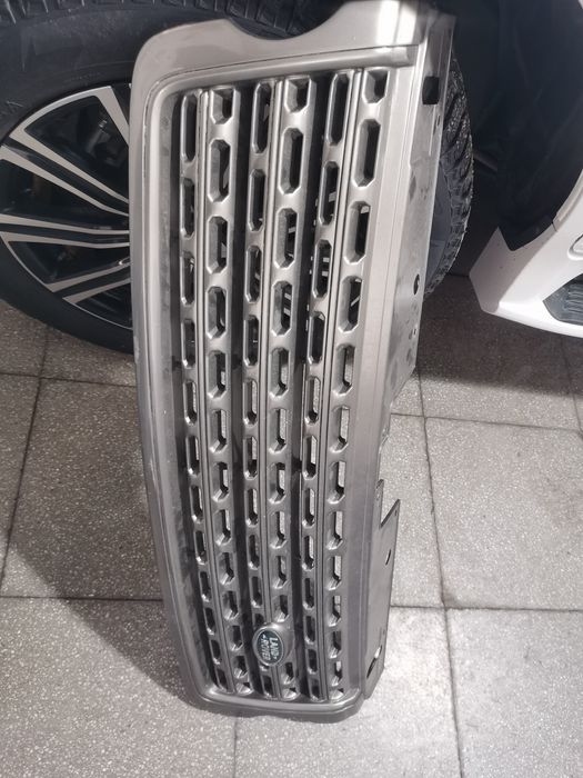 Решетка радиатора на Range Rover l405 L405