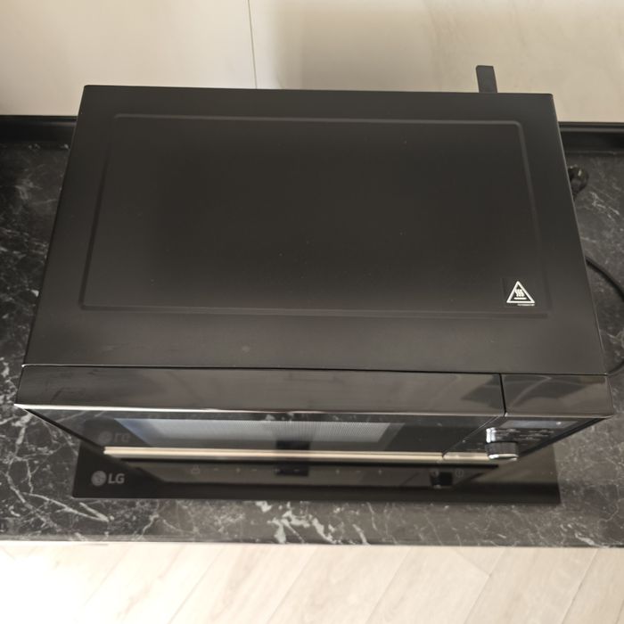 Микроволновка Рanasonic инвертор + гриль NN-GD38HS