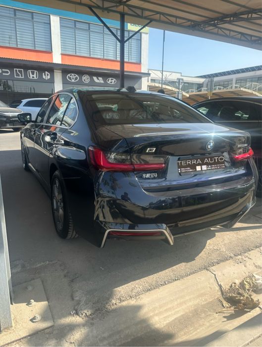 BMW i3 35L 2025 EV в наличаи от Terra Auto