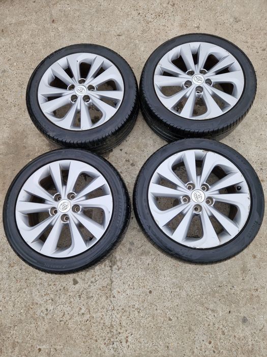 Roti Toyota Auris R17