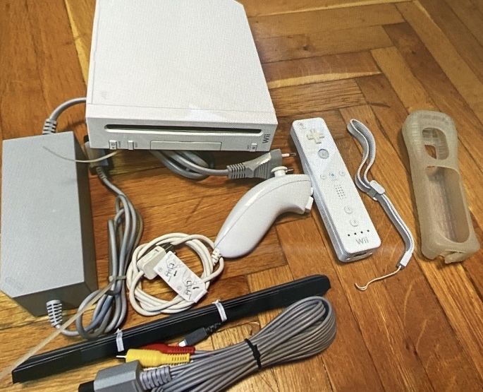 PachetWii complet (pentru un jucator), original-Nintendo, impecabil.
