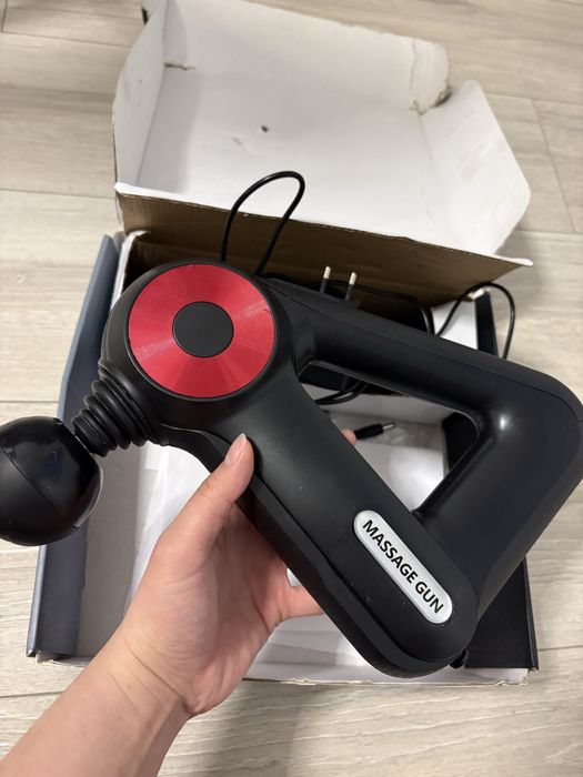 Массажный пистолет Massage Gun BLD-8890 с 12 насадками