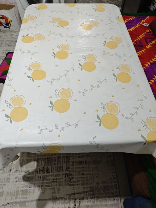 Продам стол в хорошем состоянии.