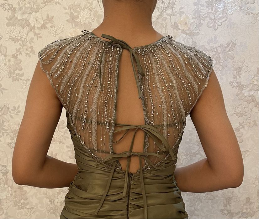 Продается вечернее платье