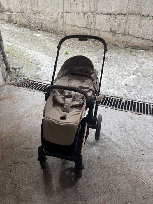 Cybex Priam 4 Simply Flowers Beige