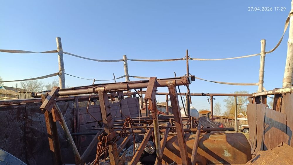 Продам телеги, ножи, вилы для трактора
