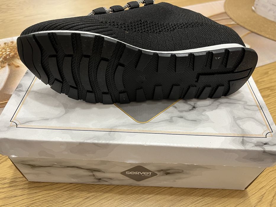 Дамски обувки нови