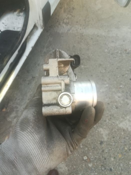 Vînd clapetă accelerație Opel vivaro