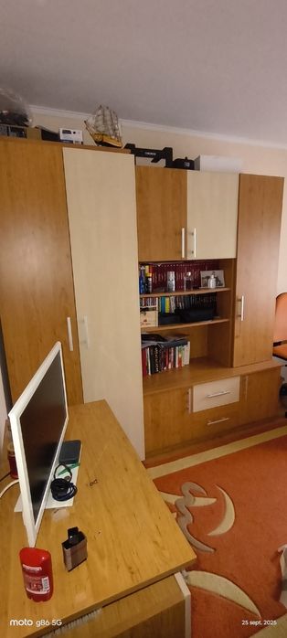 Mobilă tineret (dulap, comodă și birou