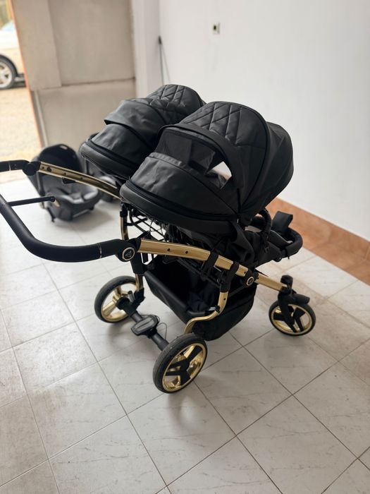 Количка за близнаци Junama Compact Duo Black Eco Pram