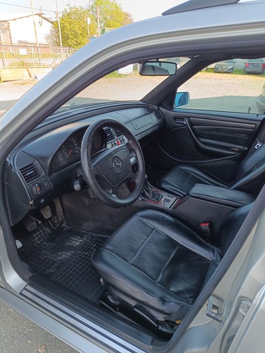Mercedes Benz c220 w202 t-model