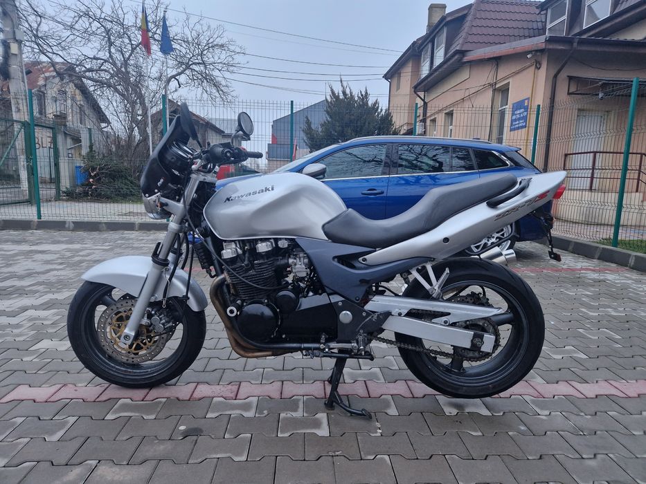 Kawasaki ZR7S  ZR750