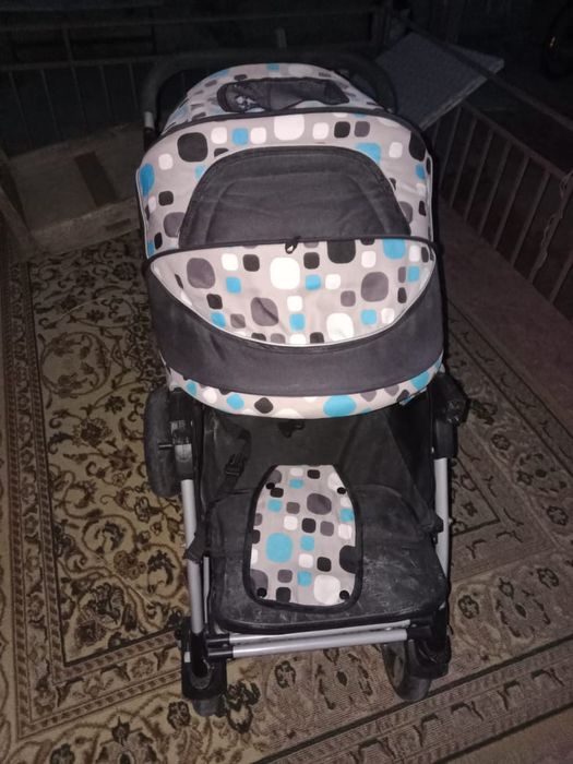 Коляска для ребенка