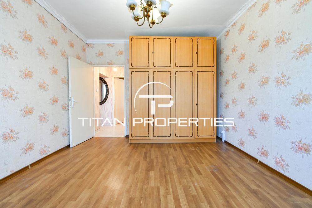 Дава се под наем Тристаен апартамент в София, Люлин 6 - 90 кв.м за 500 € - Снимка #11