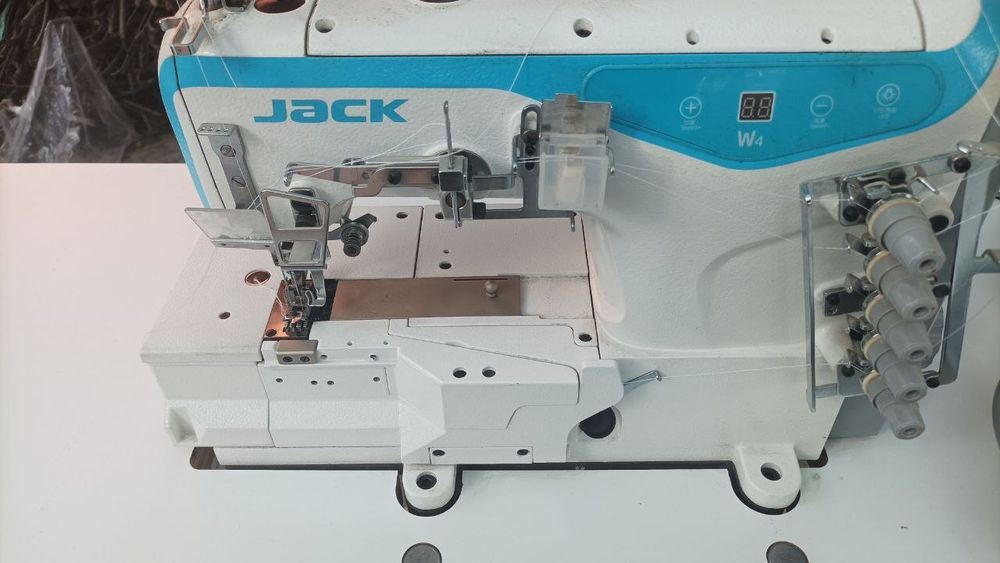 JACK tikuv mashinasi