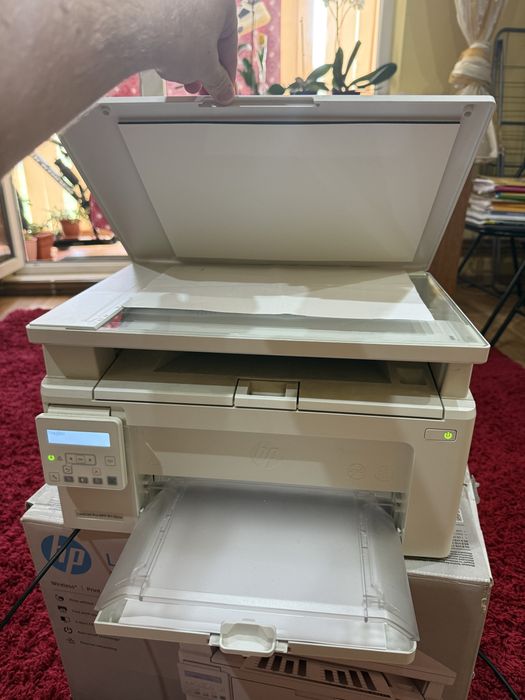 Imprimanta hp laser jet  pro