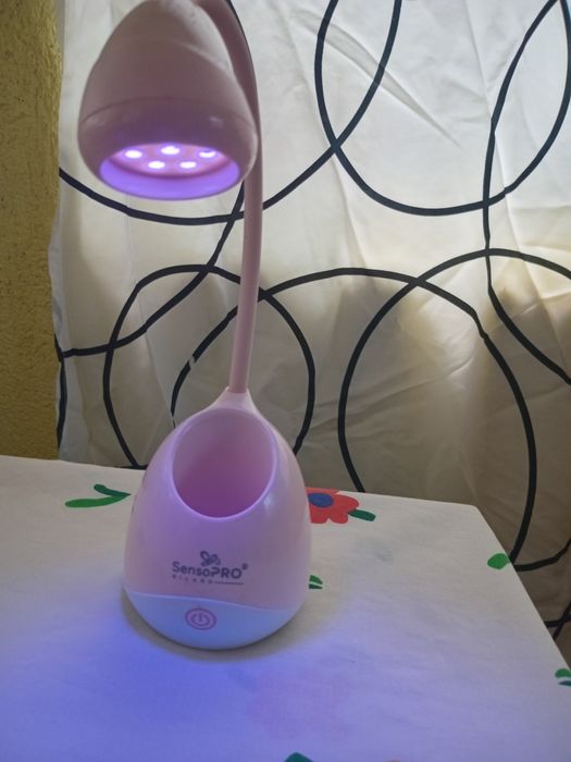 Vand freza unghii UV nefolosita ,mini lampa si aparat de incalzit ceara  detali la nr tel 0767875977