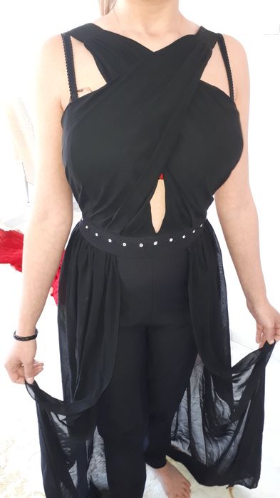 Черен гащеризон.