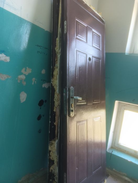 Железная дверь б/у