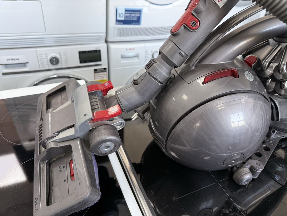 Прахосмукачка Dyson dc52