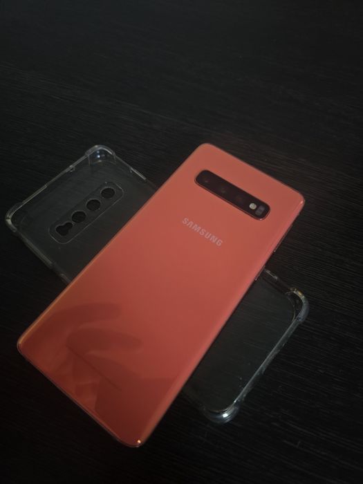 Samsung s10 телефон