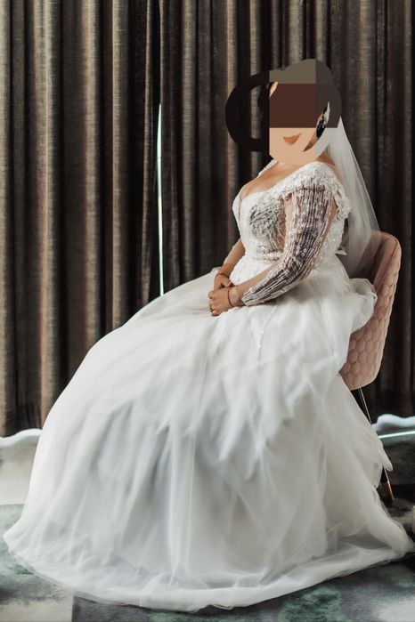 Vand rochie de mireasa marimea 52 si diadema