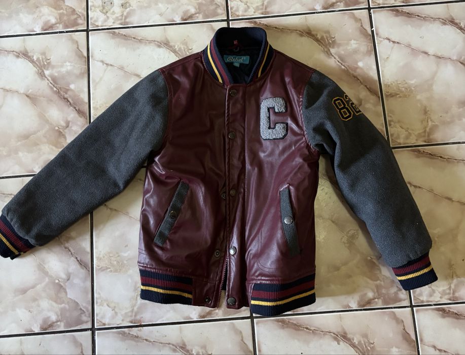 3.	Geacă tip varsity, bordeaux și gri copii