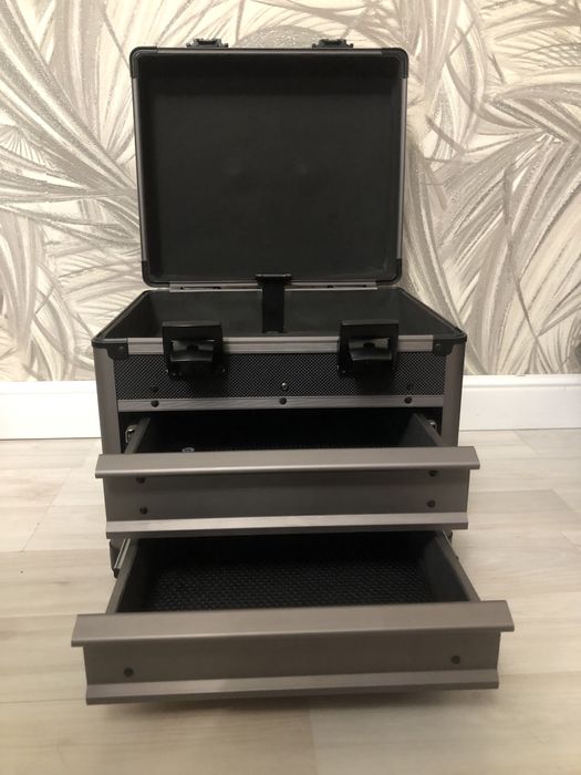 Чемодан сейф с ключами