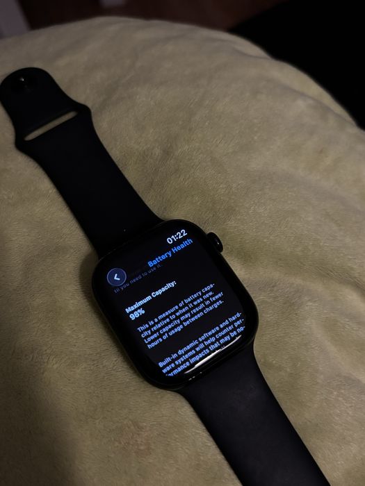 Apple Watch Series 10 GPS + Cellular (eSIM).