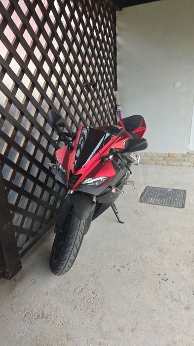 Yamaha yzf125 an 2016 17500 km adus recent din Germania