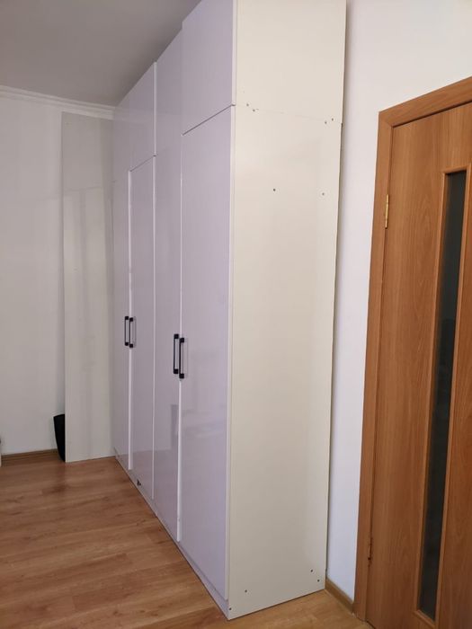Продам белый шкаф / ақ шкаф сатамын