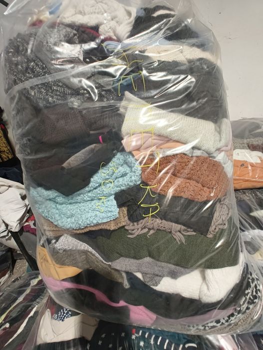 Дрехи втора употреба на едро