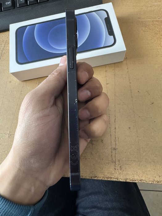 Продам Iphone 12 64 гг