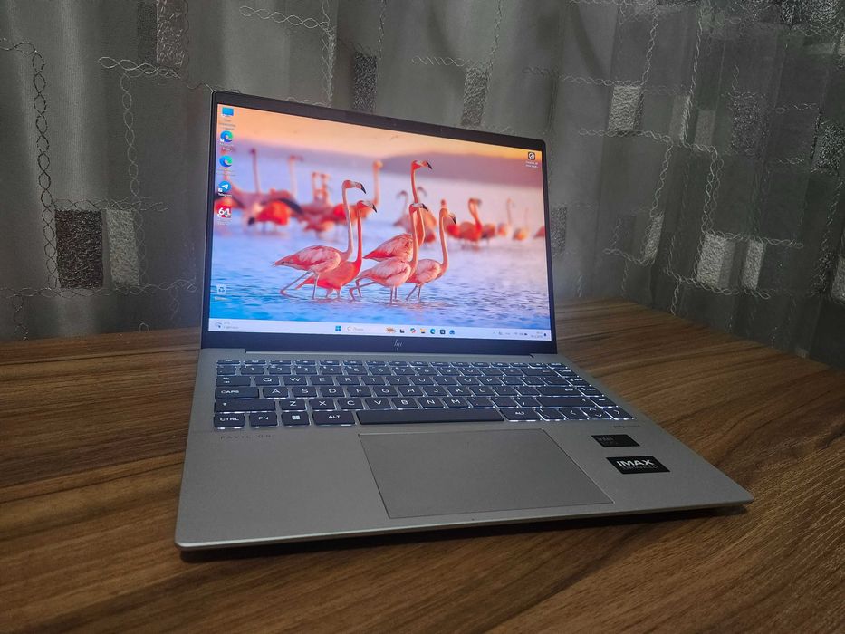 HP Pavilion Plus /Ultra 5/DDR5 16/M.2 1TB/14 OLED