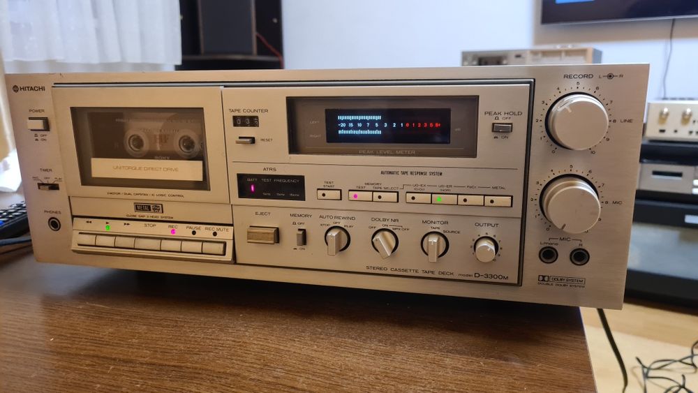 Deck  Hitachi si Marantz