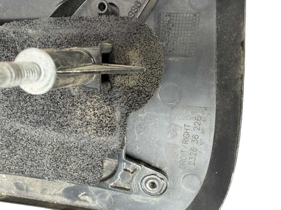 Dezmembrari Oglinda dreapta RENAULT TRAFIC fab 2014-2021 cod piesa 233656046